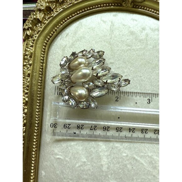 Vintage Rhinestone & Faux Pearl Wedding Brooch Pin - Picture 7 of 8